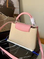 LV Capucines Small Handbag Apricot M55910 Size 27 x 21 x 10 cm - 4