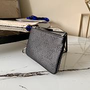 LV Key Pouch Black M69508 Size 13.8 x 9 x 1.5 cm - 4