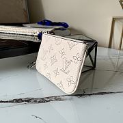 LV Key Pouch White M69508 Size 13.8 x 9 x 1.5 cm - 5