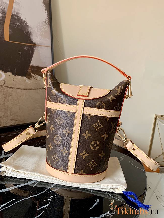 LV DUFFLE handbag M43587 Size 22 x 23 x 14 cm - 1