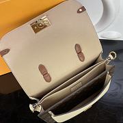 LOUIS VUITTON Message Bag White M44353 Size 26 x 19 x 9.5 cm - 3