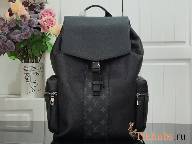 LV Cross Pattern OUTDOOR Backpack Black M30419 Size 37 x 45 x 19 cm - 1