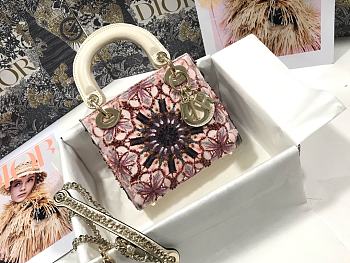 DIOR Lady Embroidered Kaleidoscope Pocket M0505 Size 17 x 15 x 7 cm