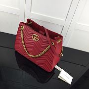 GG Marmont Matelassé Shoulder Bag In Red Leather 453569 Size 36 x 27 x 14 cm - 2