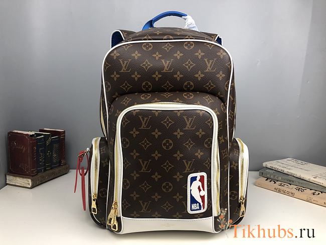 Louis Vuitton NBA Backpack Flower Material M85146 Size 32 x 40 x 13 cm - 1