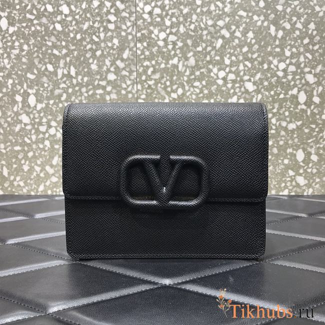 VALENTINO Garavani VRING Chain Wallet Black 069 Size 17.5 x 8 x 13 cm - 1