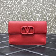 VALENTINO Garavani Logo Clutch Red 065 Size 22 x 2.5 x 11 cm - 1