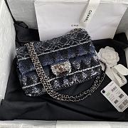 Chanel Sequins Small Flap Bag AS1078 Size 15 x 22 x 7 cm - 4