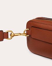 VALENTINO Small Print Crossbody Belt Bag Brown 0952 Size 19 x 4 x 10 cm - 3