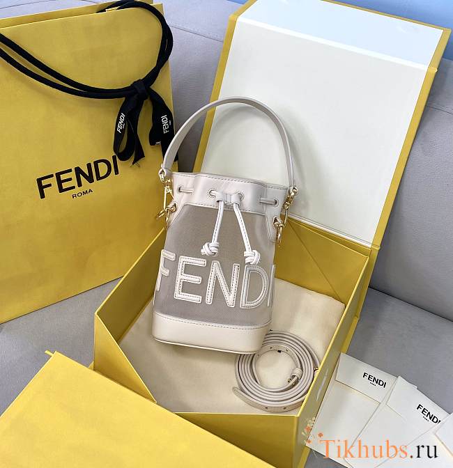 Fendi Bucket Bag 8361 Size 12 ×10 × 19 cm - 1