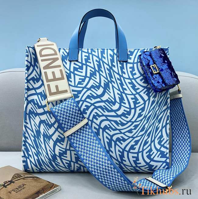 Fendi Blue 8379 Size 39 x 19 x 35 cm  - 1