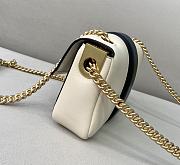 Fendi Baguette Chain Bag White 70220s Size 19 × 5 × 10 cm - 2