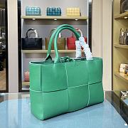 Bottega Veneta SLIP Tote Handbag Green 44052 Size 36 x 24 x 12 cm - 6