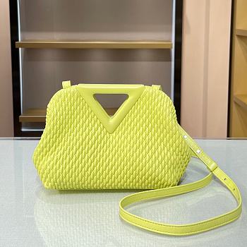 BV Triangle Bubble Bag Kiwi 44054 Size 24 × 16 × 8 cm