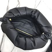 Bottega Veneta 20 New Cloud Bag Black 6600 Size 31 x 12 x 16 cm - 4