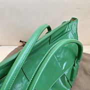 Bottega Veneta Medium Crossbow Bag Green 33 x 27 x 14 cm - 6