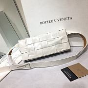 Bottega Veneta Rubik's Cube Woven Bag White 96005 Size 24 x 14 x 4 cm - 1