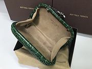 Bottega Veneta Chain Green 7650 Size 20 x 12 x 5 cm - 2