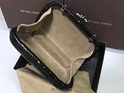 Bottega Veneta Chain Black 7650 Size 20 x 12 x 5 cm - 2