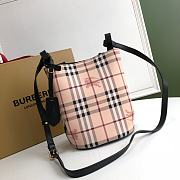 BURBERRY Bucket Bag Black Border 18.5 x 15 x 23.5 cm - 6