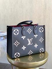 LV ONTHEGO Medium Hand Bag Black M45494 Size 34 x 26 x 13 cm - 4