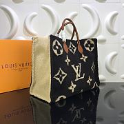 Louis Vuitton OnTheGo GM Tote Bag Monogram Teddy M55420 Size 41 x 34 x 19 cm - 3