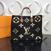 Louis Vuitton OnTheGo GM Tote Bag Monogram Teddy M55420 Size 41 x 34 x 19 cm - 5