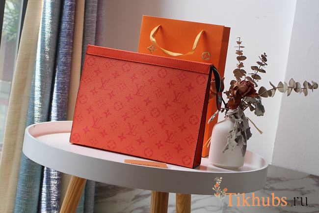 LV Pochette Voyage Medium Clutch Orange M30432 Size 27 x 21 x 3 cm - 1