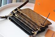 LV Prefall Pochette M57096 Size 22 x 12 x 1 cm - 2