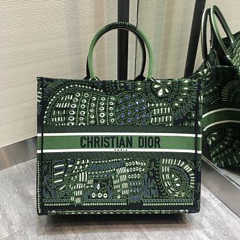 Dior Book Tote Green Size 42 cm