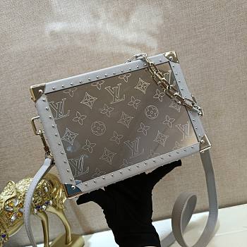 Louis Vuitton Clutch Box White M20233 Size 25 x 18 x 10 cm