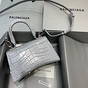 Hourglass Top Handle Bag Shiny Crocodile Embossed Cafslin Dark Gray Size 19 x 8 x 21 cm - 2