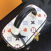 Louis Vuitton LV Vanity PM Monogram White Poker M45165 Size 19 x 13 x 11 cm - 3