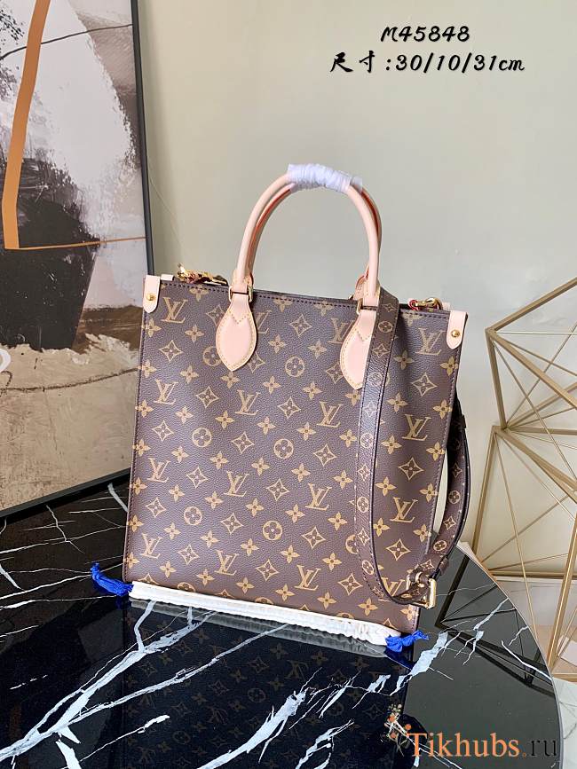 LV Petit Sac Plat Monogram M45848 Size 30 x 10 x 31 cm - 1