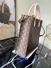 LV Petit Sac Plat Monogram M45848 Size 30 x 10 x 31 cm - 3