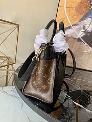 Louis Vuitton On My Side PM LV M57728 Size 25 x 20 x 12 cm - 5