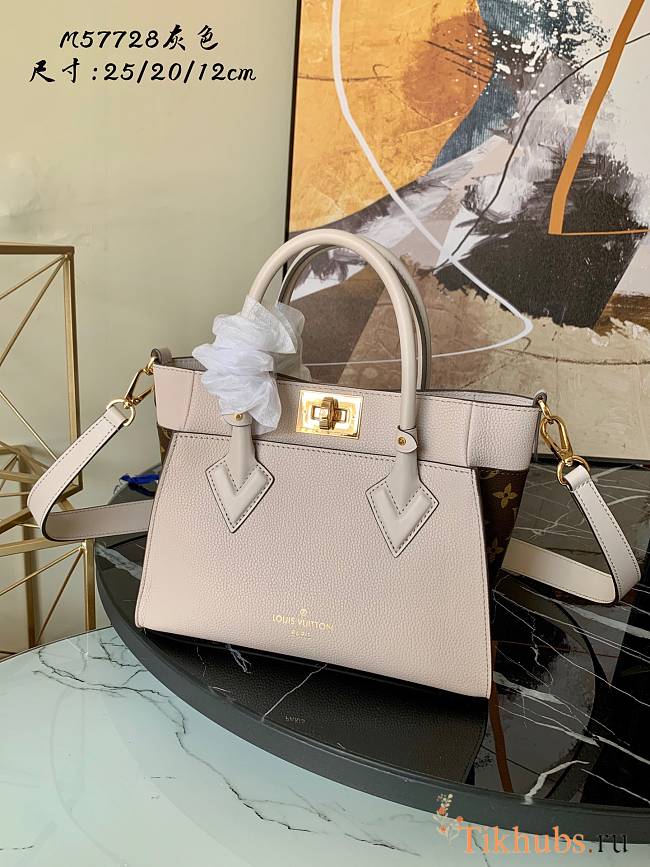 Louis Vuitton On My Side PM LV Gray M57728 Size 25 x 20 x 12 cm - 1