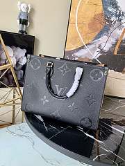 LV OnTheGo MM Monogram Black M58522 Size 35 x 27 x 14 cm - 2