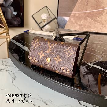 LV Key Holder Monogram Presbyopia M62630 Size 10 x 7 cm