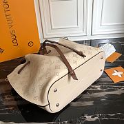 Louis Vuitton Girolata Bag Mahina Leather Beige M54401 Size 44 x 27 x 12 cm - 5