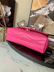 LV New Wave Chain Bag H24 Rose Red M58552 Size 24 x 14 x 9 cm - 4