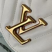 LV New Wave Chain Bag H24 White M58552 Size 24 x 14 x 9 cm - 2