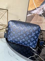 Louis Vuitton Duo Messenger M45730 Size 26 x 18.5 x 5 cm - 6