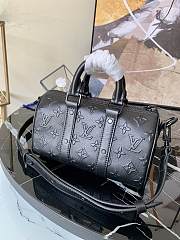 Louis Vuitton Keepall XS Black M57960 Size 21 x 12 x 9 cm - 3