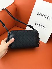 Bottega Veneta Small Messenger Bag Black 666683 Size 17 x 10 x 6 cm - 3