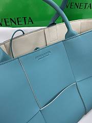 Bottega Veneta Arco Tote Blue 609175 Size 38 x 14 x 24.5 cm - 2