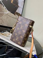 LV Phone Box Louis Vuitton M44914 Size 11 x 6 x 16.5 cm - 4