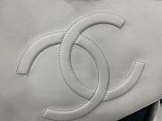 Chanel Tote Bag White AS8473 Size 42 x 29 x 12 cm - 2