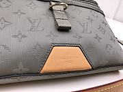 Louis Vuitton Monogram Titanium Messenger PM M43889 Size 28 × 20 × 4 cm - 3