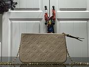 Louis Vuitton Pochette Double Zip Apricot With Beige M63919 Size 20 x 12.5 x 3 cm - 2